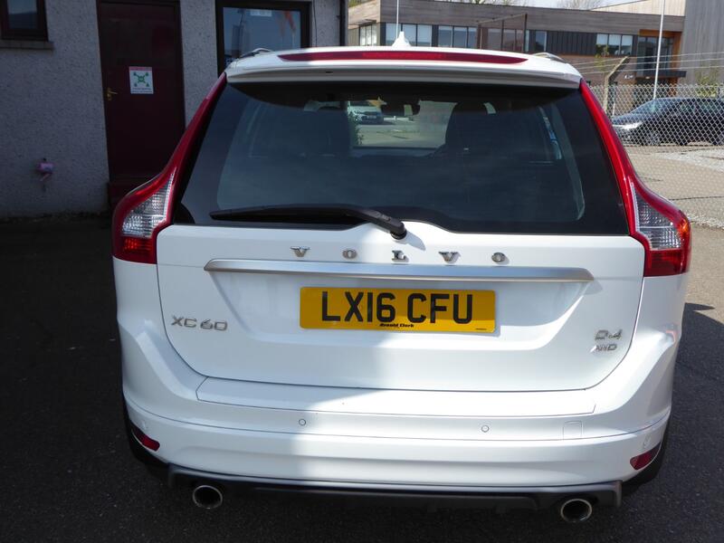 View VOLVO XC60 2.4 R-Design Lux Nav D4 AWD
